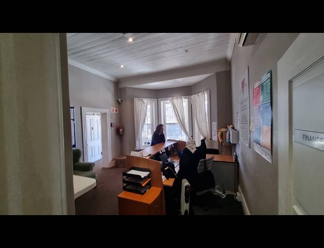 639M² BUILDING FOR SALE IN OBSERVATORY